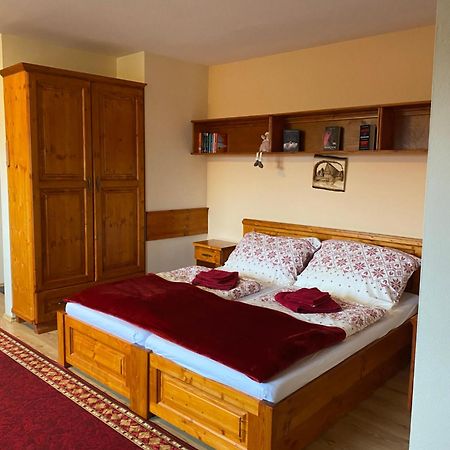Apartman Dorian Besenova Bagian luar foto