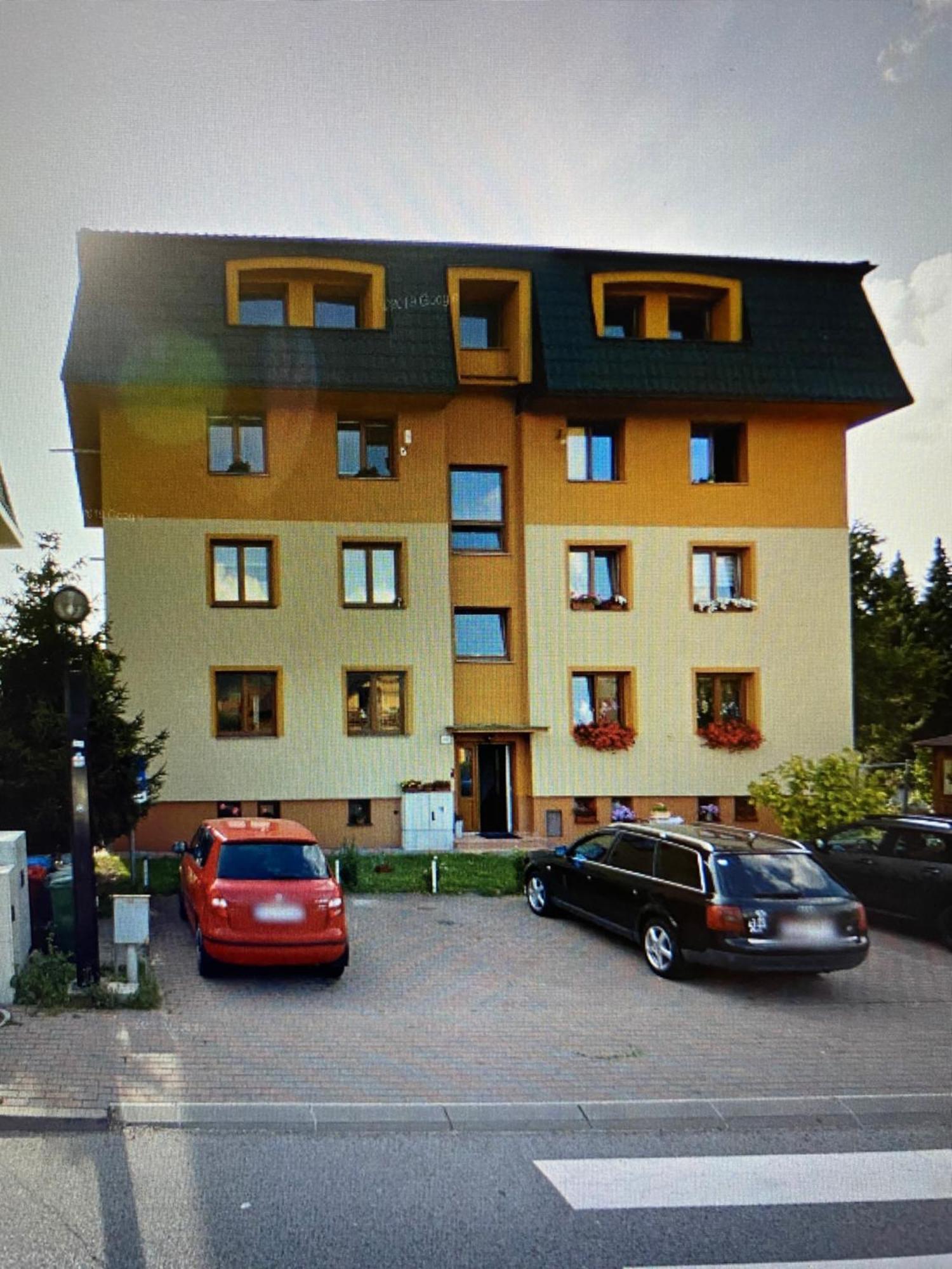 Apartman Dorian Besenova Bagian luar foto